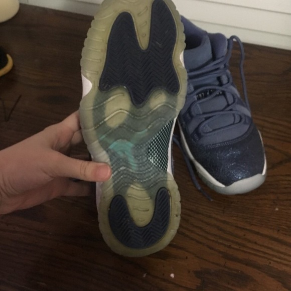 Air Jordan 11s blue moon - Picture 2 of 5